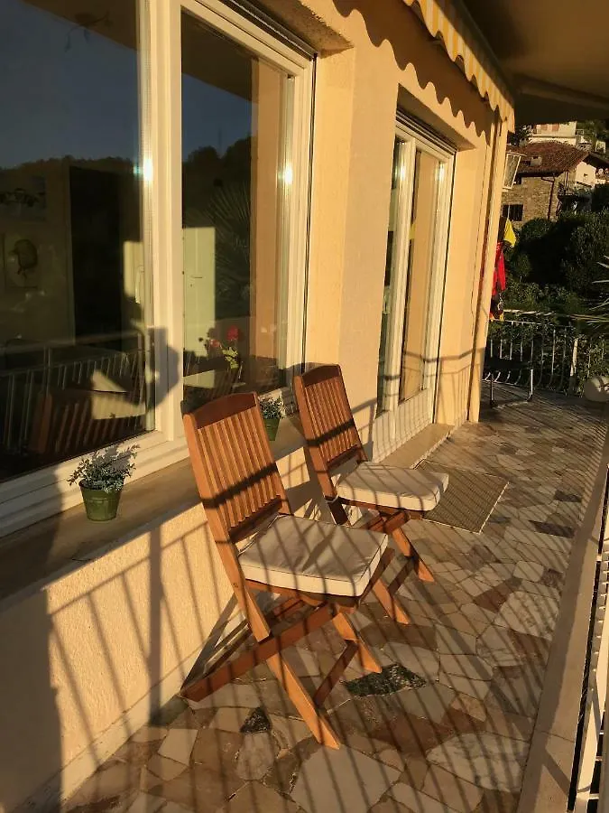 Lägenhet Moderne Ferienwohnung Mit Traumseeblick Lago Maggiore Luino